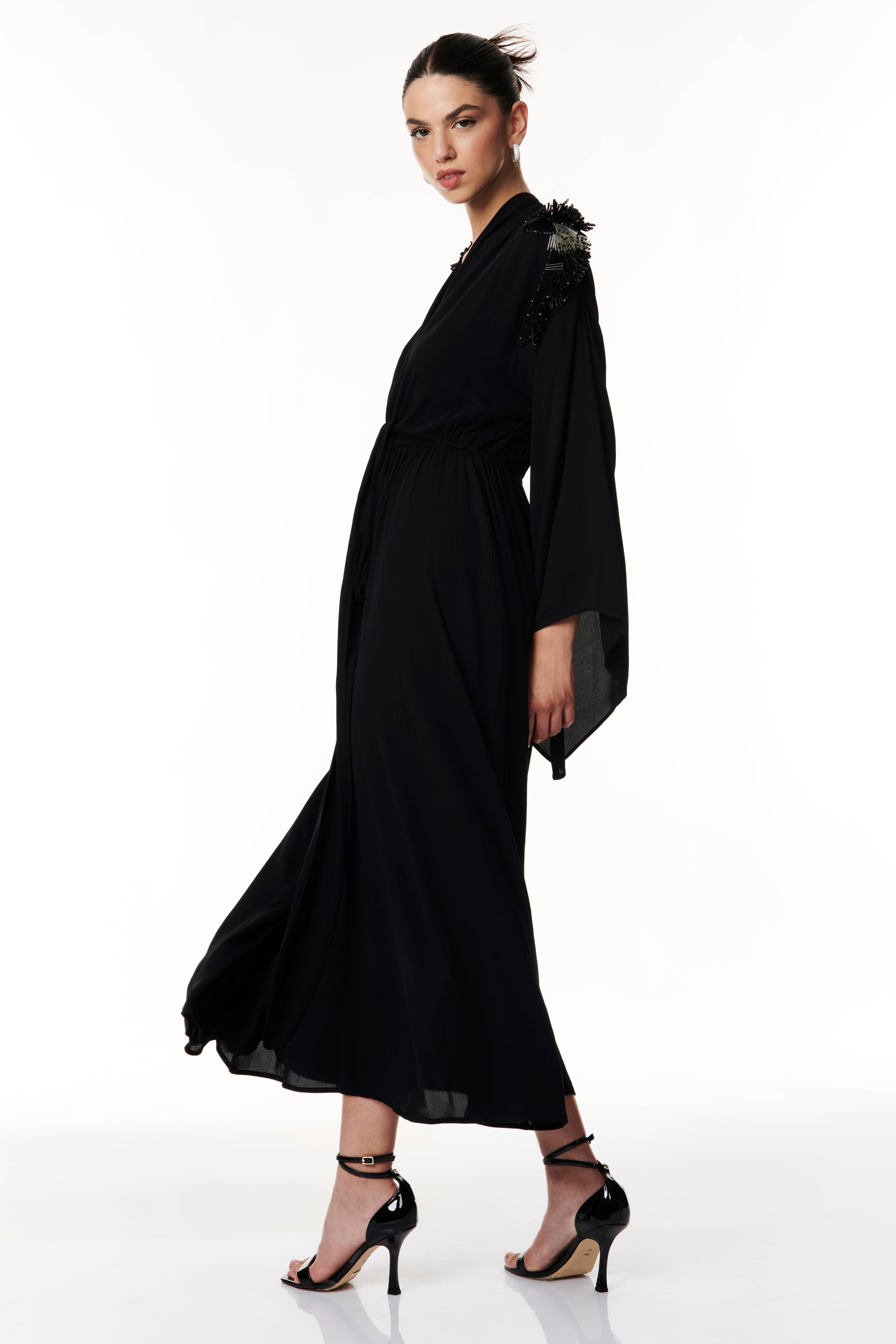 ABITO LUNGO – Miriam Stella